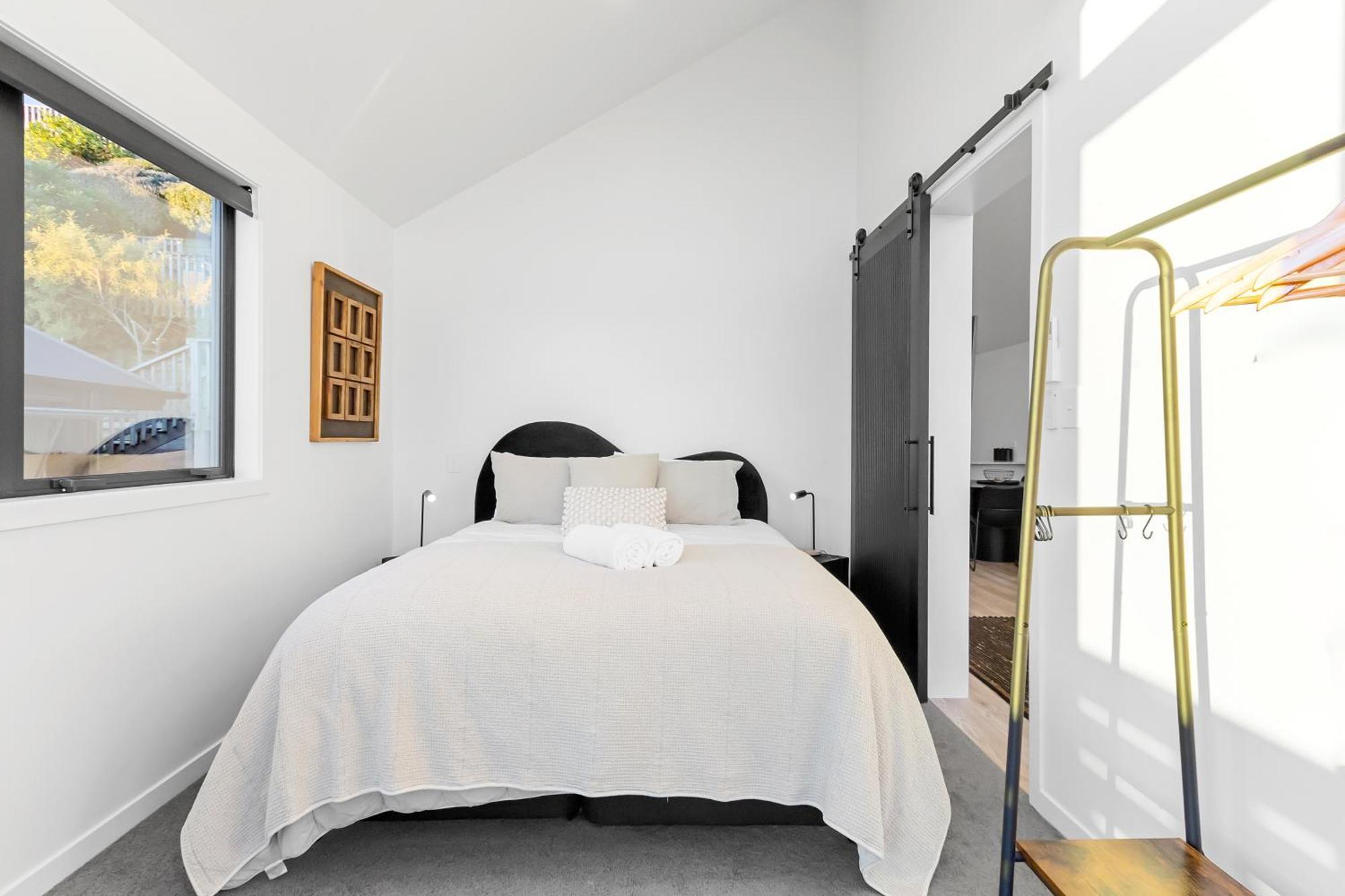 Absolute Lakefront House Таупо Экстерьер фото