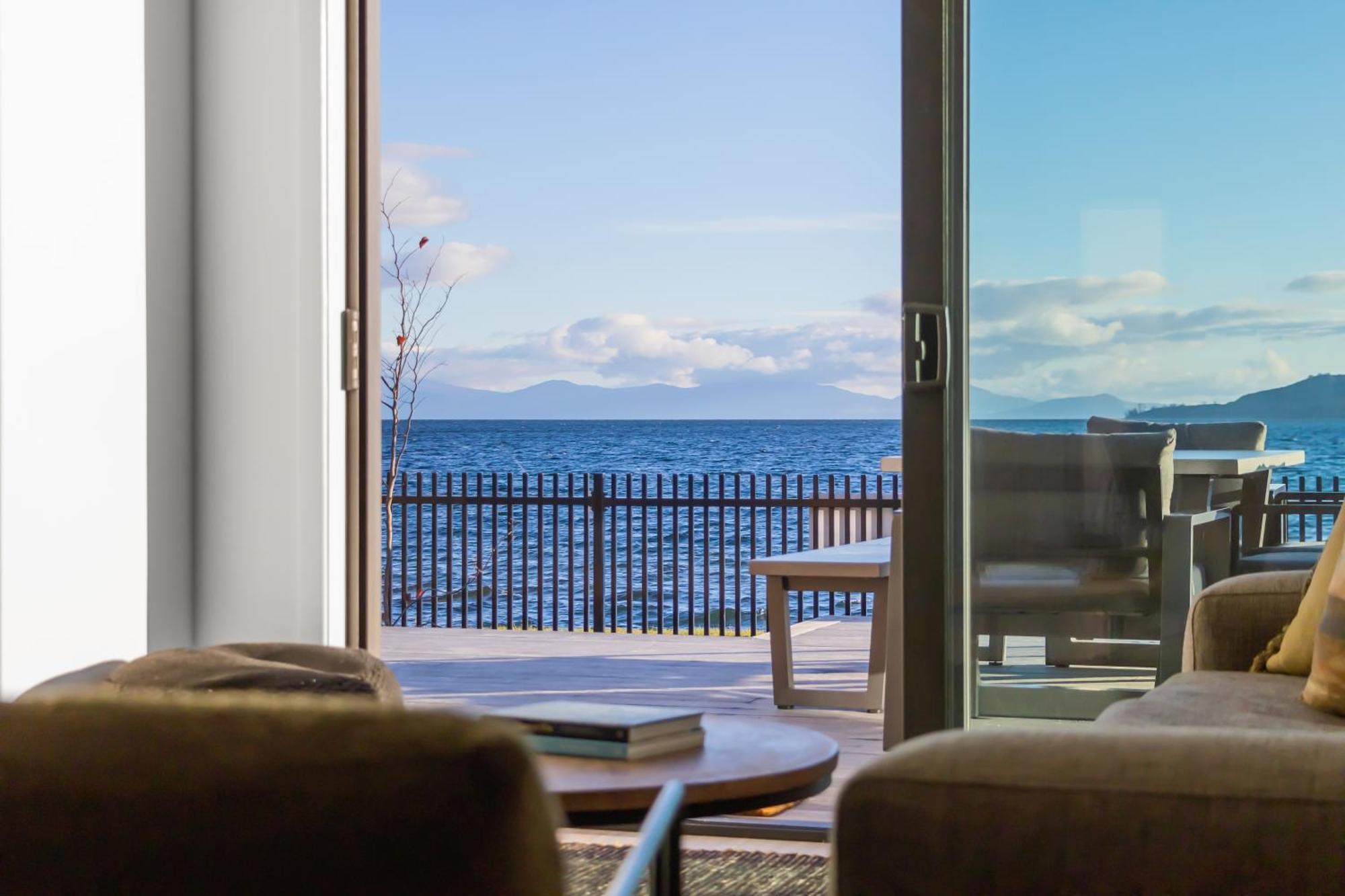 Absolute Lakefront House Таупо Экстерьер фото